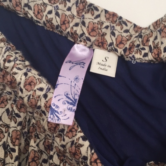 Skirt - lined, adjustable elastic waist. - Picture 3 of 5